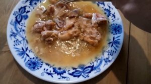 Вскрытие покажет! «Озон». Бюджетные мясные консервы. ТАКОЙ тушёнки я ещё не видел.