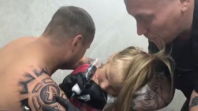ALEKSEY ZIMIREV. TATTOO LESSON 7 YEARS. “PIRATES 21CENTURION”. ОБУЧЕНИЕ ТАТУИРОВКЕ в 7 ЛЕТ. смотреть онлайн