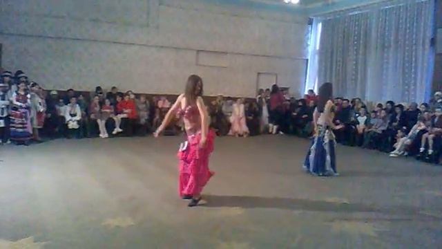 ну девочки танцуют))) смотреть онлайн