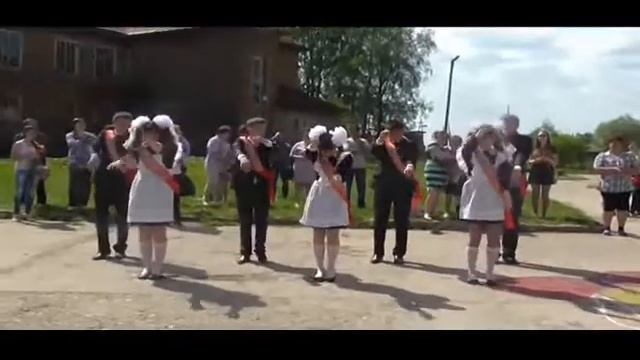 "Флешмоб на последнем звонке" смотреть онлайн