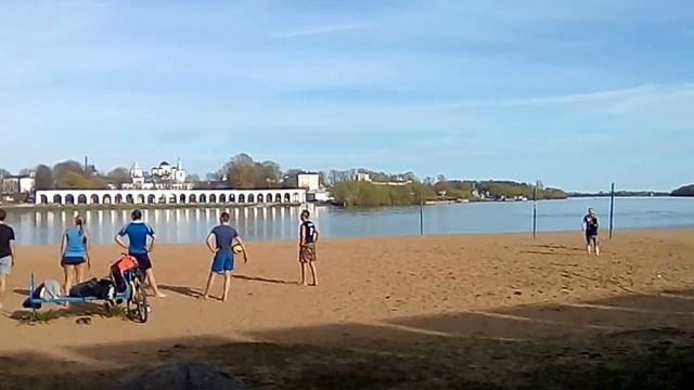 Великий Новгород На пляже у стен Кремля смотреть онлайн