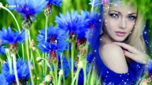 Васильковое платье.