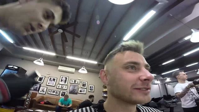 Подстригся в барбершоп. Стрижка undercut. смотреть онлайн