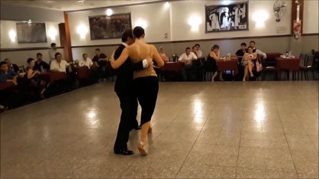 Pamela Marmol & Emiliano Pilloni - Milonga La Baldosa - (1-3) смотреть онлайн