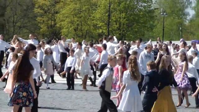 18.05.14. Кронштадт. Вальс на Якорной площади. смотреть онлайн