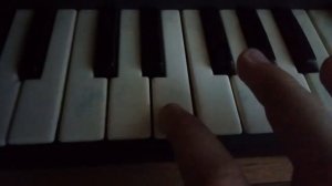 Учат в школе ,📗📘📜📖 на пианино🎹