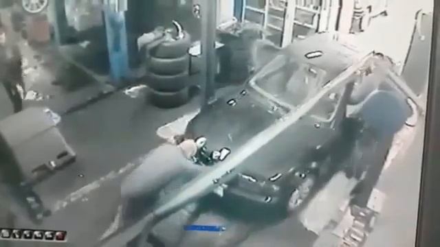 Прикол с машиной в Красноярске смотреть онлайн