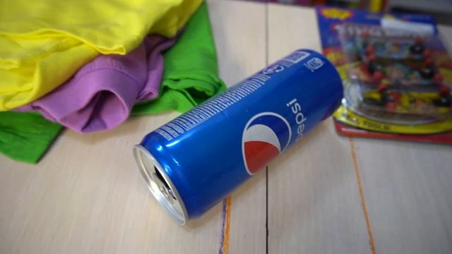 БАНКА ЧЕЛЛЕНДЖ. НАДУЙ СЕБЕ ПОДАРОК ! АМАЛИЯ НЕ УМЕЕТ ДУТЬ в БАНКУ ! Азалия смотреть онлайн