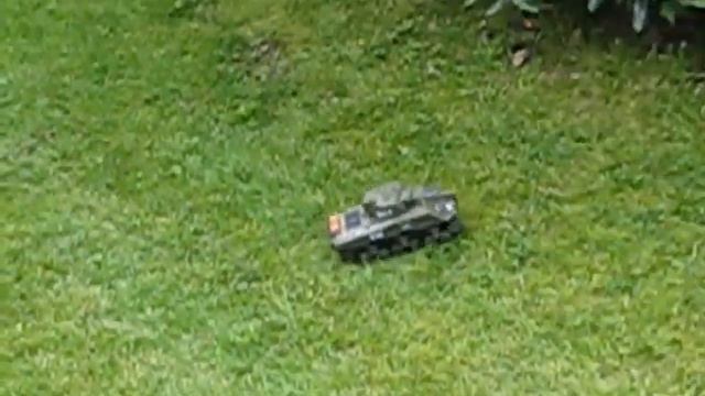 Rc Sherman Tank Heng Long 1:30 In the garden! смотреть онлайн