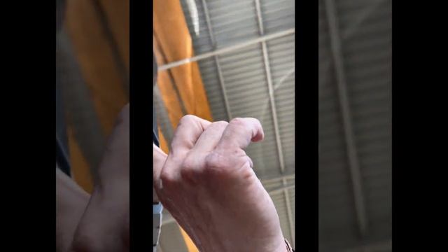 Демонтаж переднего бампера KIA Cerato 2022года и установка сетки в бампер и решетку радиатора. смотреть онлайн