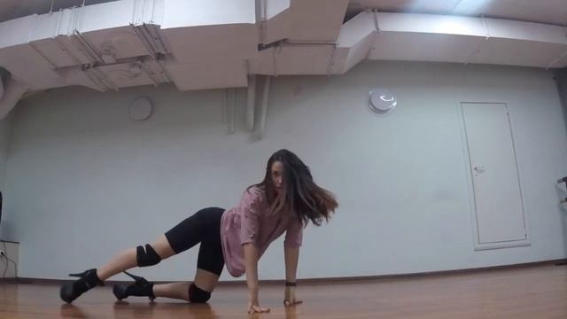 Hippie Sabotage - Devil Eyes|Strip Dance|Стрип пластика|Freestyle by DAngela смотреть онлайн