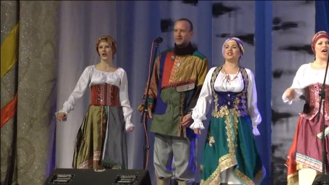 Да В Саду Дерево Цветет смотреть онлайн