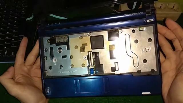 Cara Bongkar Netbook Acer Aspire One Series ZG5