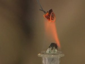 Химия. Опыты. Неорганика. Горение железа в кислороде