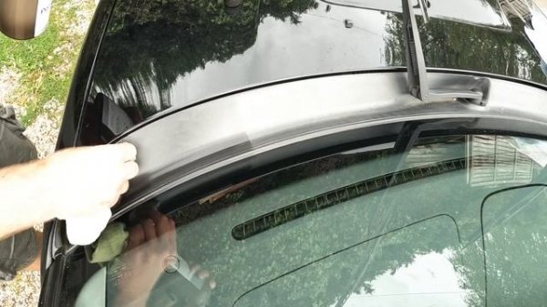 Carpro Perl vs Meguiars ultimate black plastic restorer