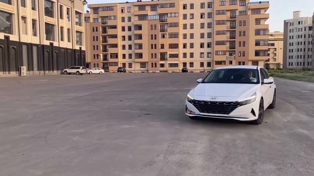 [Test Drive] Elantra shahar ichida o'zini qanday his qiladi смотреть онлайн