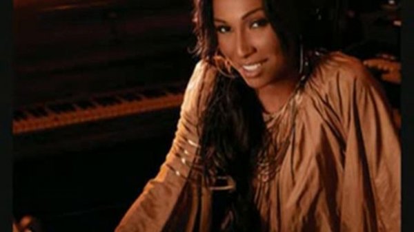 Melanie Fiona - Monday Morning.avi