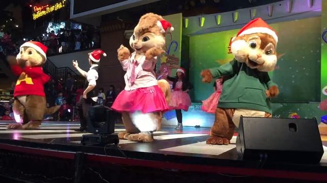 Alvin And The Chipmunks смотреть онлайн