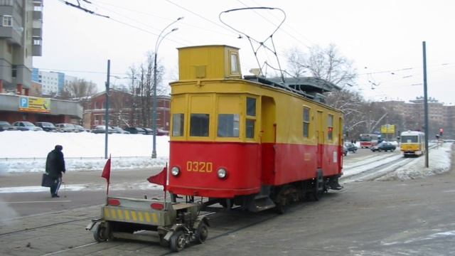 "LIVE". Трамвай-рельсошлифовщик 0327 | "LIVE". Tram "0327" смотреть онлайн