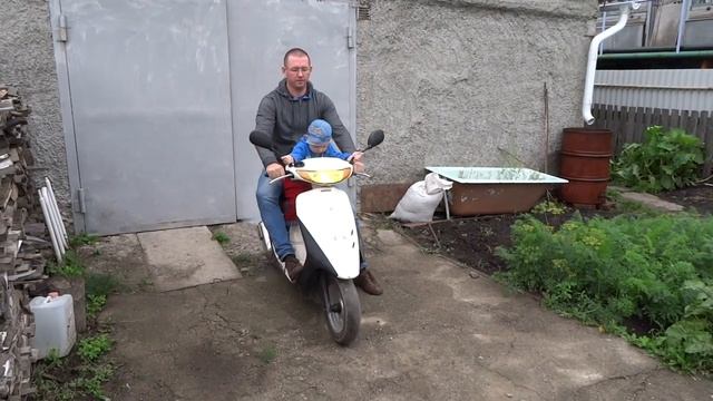 скутер, мопед, детский мотоцикл,мотоциклы для детей, дети на мотоциклах и квадроциклах ! смотреть онлайн