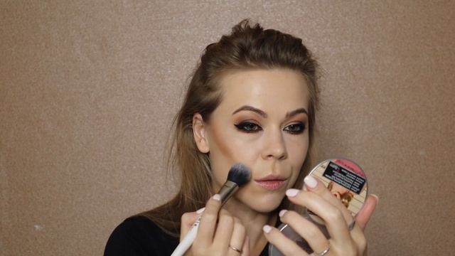 Easy Halloween Makeup Tutorial / Лёгкий Макияж на Хеллоуин смотреть онлайн