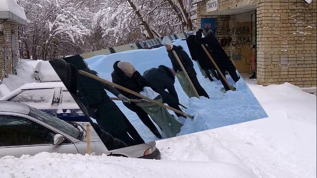 УЧИТЕЛЕЙ ЗАСТАВЛЯЮТ УБИРАТЬ СНЕГ В МОРОЗ смотреть онлайн