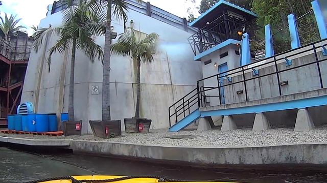 Jurassic Park ride, Universal Studios Los Angeles смотреть онлайн