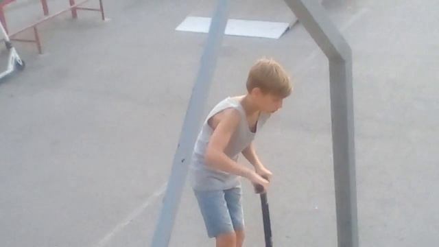 Скейт Парк возле Мармелада смотреть онлайн