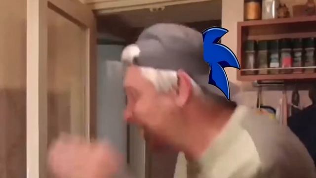 Человек в комнате танцует танец смотреть онлайн