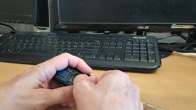 Замена батарейки в ключе Тойота Королла (Toyota Corolla) смотреть онлайн