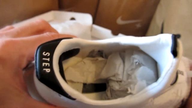 Кроссовки NIKE AIR ZOOM TEMPO NEXT% FLYEASE смотреть онлайн