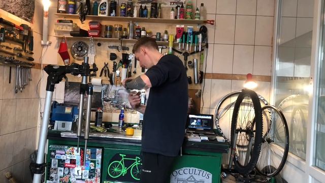 Малое ТО воздушной вилки Rock Shox