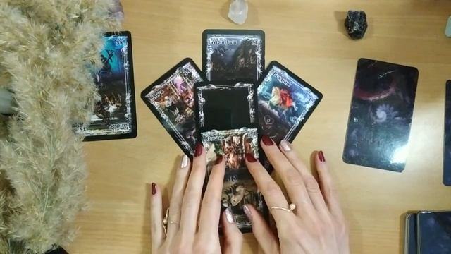 ЗНАЮ ЛИ Я СВОЕГО БУДУЩЕГО МУЖА? Кто мой суженый? Новый человек или бывший? Расклад четыре варианта смотреть онлайн