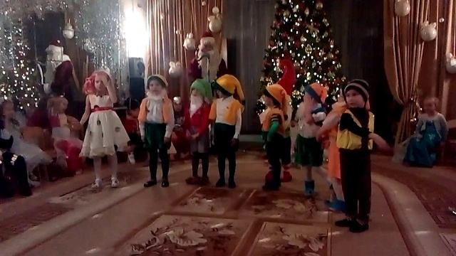 Белоснежка и 7 Гномов смотреть онлайн