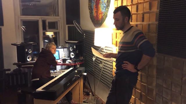 #plunktone2.0 Что-то явно происходит… смотреть онлайн