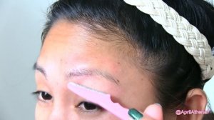 HOW TO USE A BROW RAZOR to ARCH, GROOM, SHAPE EYEBROWS!