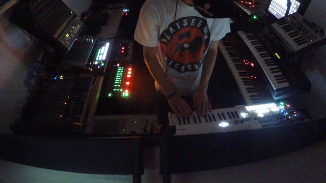 Avicii feat. Martin Garrix - Waiting For Love (Samuel Music Studio Live Cover) смотреть онлайн