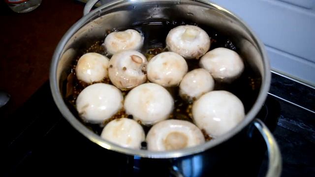 ОБАЛДЕННАЯ Закуска Маринованные шампиньоны по-домашнему! смотреть онлайн