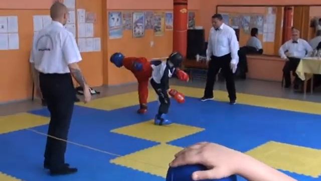 Карлов Артём 2.1 ПОИНТ 04.04.15 турнир «Золотой ринг» по кикбоксингу, Симферополь (ГРЭС) WAKO