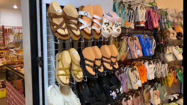 Паттайя. Горы Еды на Тайском Ночном Рынке Тепразит. Пробуем Уличную еду в Таиланде смотреть онлайн