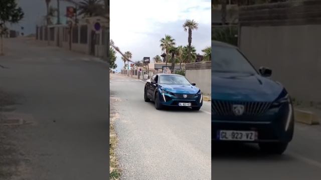 Peugeot 408 Hybrid 225 Cv GT смотреть онлайн