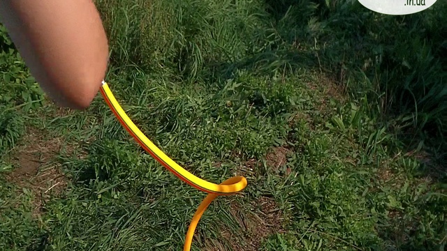 Опрыскиватель садовый Sadko GSP-3325 в работе