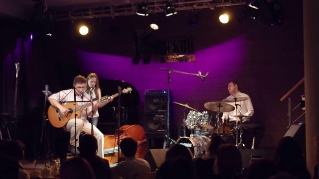 Lee Ritenour - Etude исп. Дмитрий Китаев смотреть онлайн