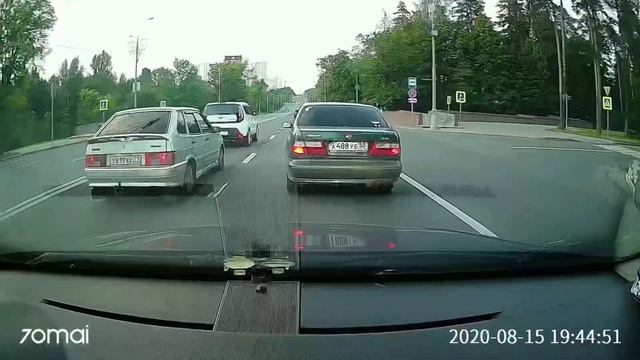 Обгон через двойную сплошную на Панфиловском проспекте смотреть онлайн