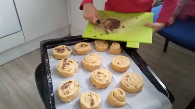булочки (Типа Синнабон) смотреть онлайн