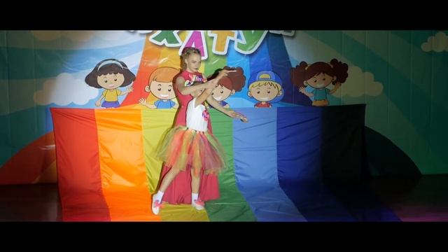 Дети - ЦВЕТЫ ЖИЗНИ ) ДЕТСКИЙ ЦЕНТР - цветочная поляна ))) смотреть онлайн