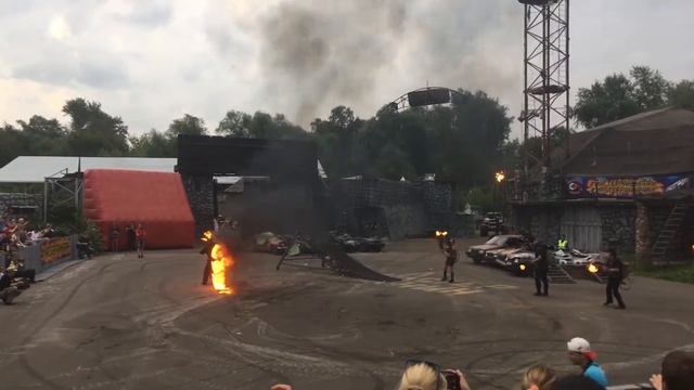 Мотоцикл в огне, призрачный гонщик смотреть онлайн