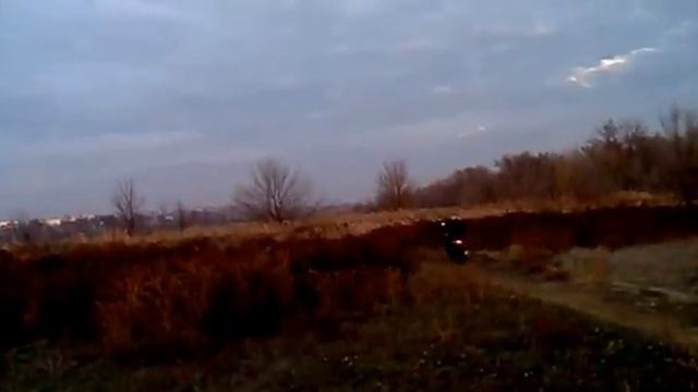 СКУТЕР НА РОВНЕ С МОТОКРОССАМ смотреть онлайн