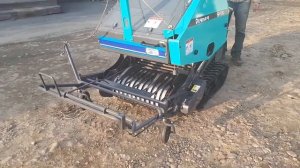 Самоходный пресс-подборщик сена Takakita SR-550