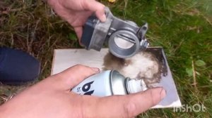 Чистка дроссельной заслонки...РЕНО ДАСТЕР 4Х4 2.0Л...